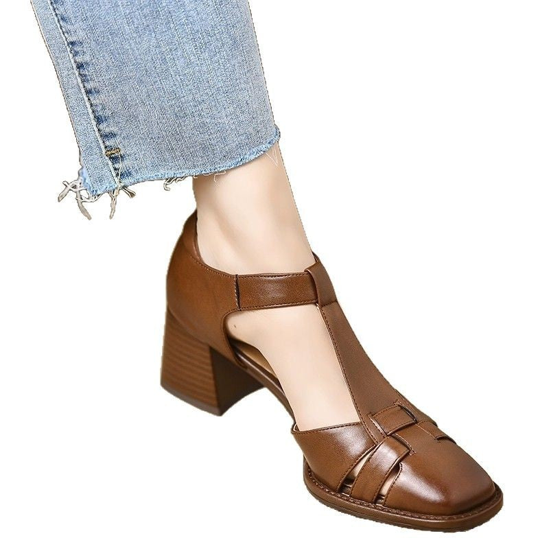 Women's Chunky Heel Hollow Buckle Pig Cage Closed Toe Sandals